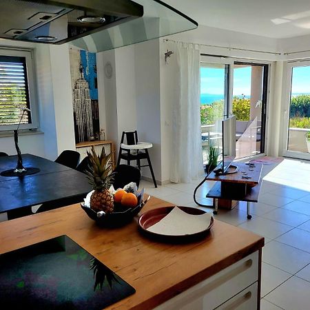 Malo Ferienvilla Privlaka, Pool, Boje, Wi-Fi, Wallbox Привлака Экстерьер фото
