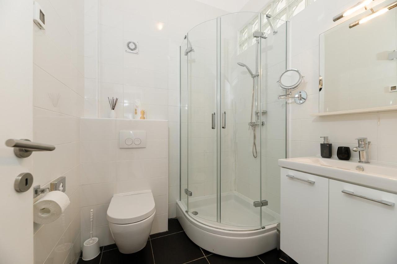 Malo Ferienvilla Privlaka, Pool, Boje, Wi-Fi, Wallbox Привлака Экстерьер фото