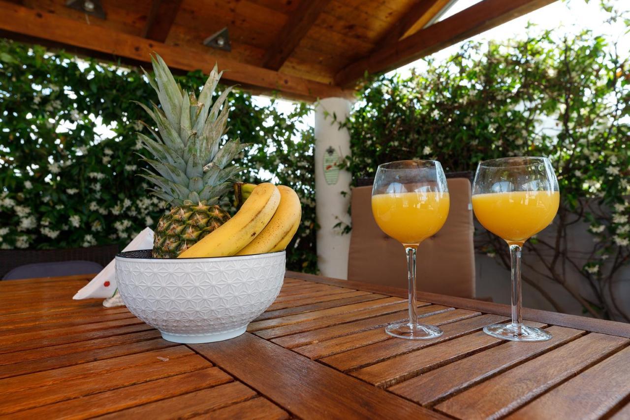 Malo Ferienvilla Privlaka, Pool, Boje, Wi-Fi, Wallbox Привлака Экстерьер фото